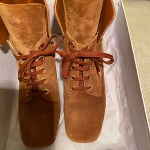 Marion Parkes suede boots sz 7